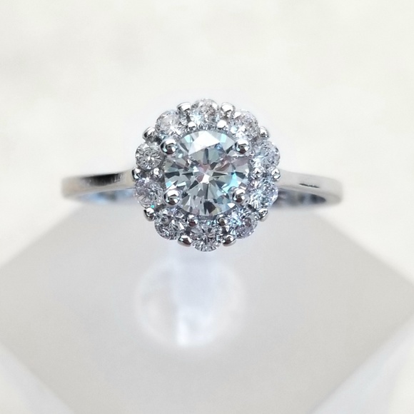 0.8ct TW Sterling Ring - Picture 3 of 8